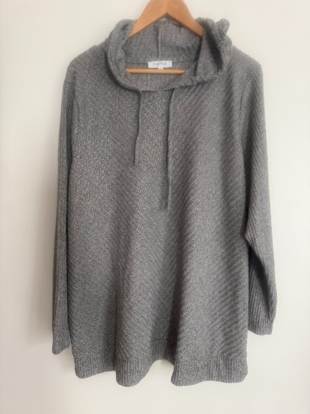 My Style Woman Gray Long Sleeve Hooded Pullover Top Plus Size 3X